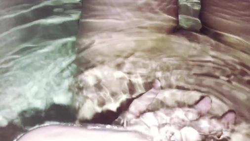 NightIvy Pussy Close Up In The Bathtub