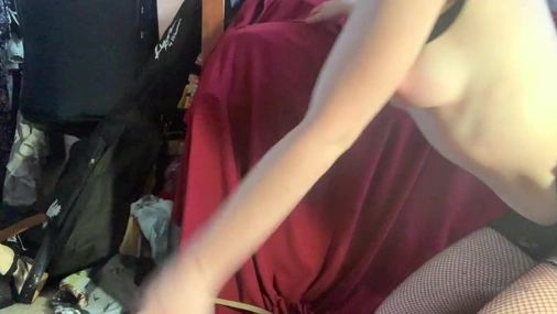 Cherryxkitty Spanks Ass And Masturbates With Fingers