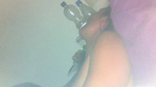 Melly zum Orgasmus gefickt