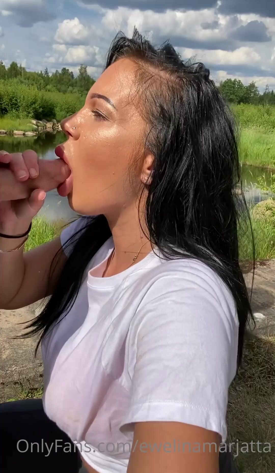 Ew3l1na blowjob outdoors