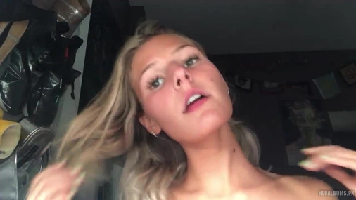 Ellen showing of perfect body