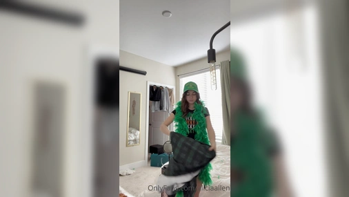 Get Lucky With Alicia Allen