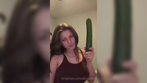 Alicia Allen Kinky Play With Cucumber