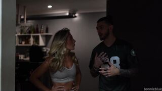 Exclusive Bonnie Blue 1057 Men Hardcore Gangbang