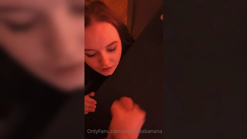 Missb4n4n4 swallow cum