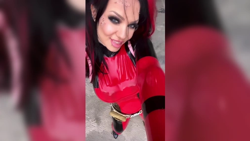 starfuckedmodel - if you didn’t get to see my dead pool this weekend