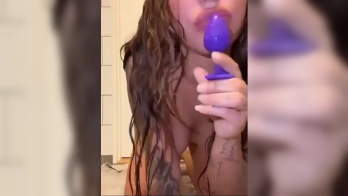 Swedish M4m4chul0 big black dildo in ass