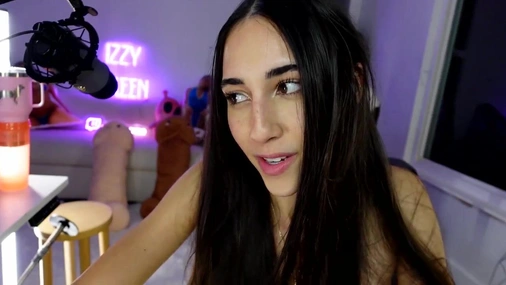 Izzy Green 2025 Livestream With Pussy Masturbation
