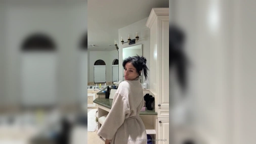Camilla Araujo Undressing Naked And Showering