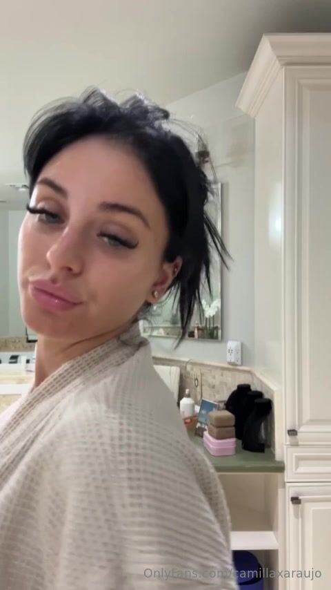 Camilla Araujo Undressing Naked And Showering