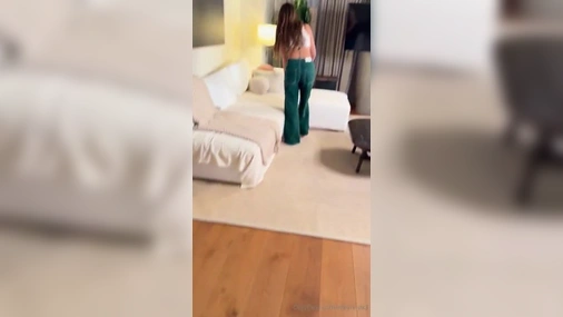 Petite Babysitter Riley Reid Gets Pounded And Cummed on