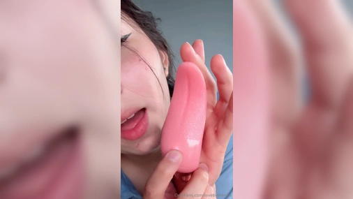 Elenita Forger Close Up Pussy Masturbation with Toys