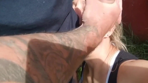 Huge Facial Cumshot on Swedish Girl in Public