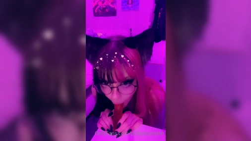 Swedish Pickyerpoison dildo blowjob Part 2