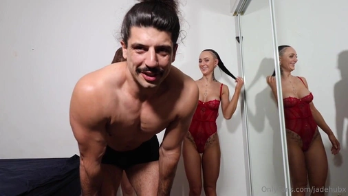 Jadehubx - Livestreaming MFF Threesome with Rileyyfoxx