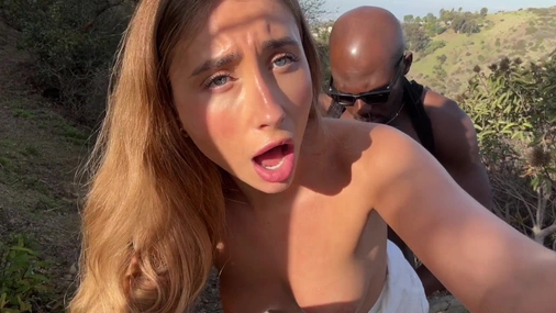 Lillian Phillips Sextape in Public With A Stranger