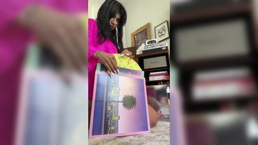 Mia Khalifa Early Morning Livestream