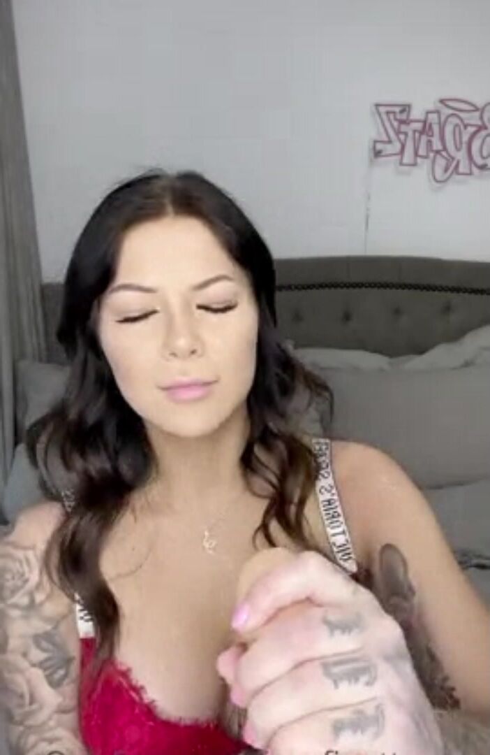 Josefin Ottosson Oils up dildo handjob & suprise facial cumshot