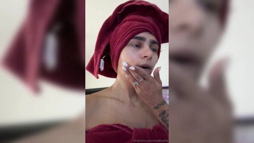 Mia Khalifa Naked June Livestream