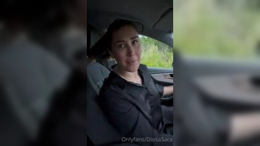 Perfect Finnish Diosa Sara Playing With Tits in Car