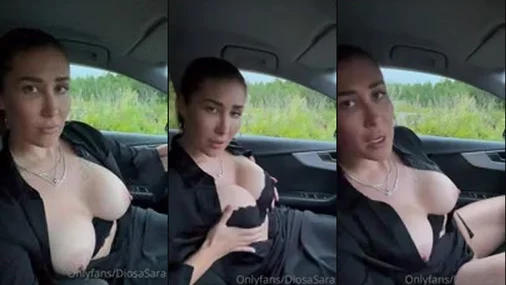 Perfektes Finnisch Diosa Sara Mit Titten im Auto spielen
