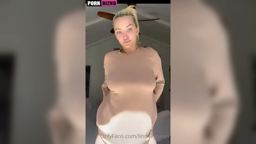Lindsey Pelas Livestream 2