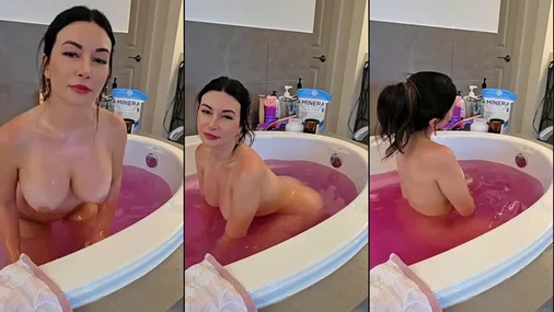 Twitch Streamer Alinity Nackt in der Badewanne baden