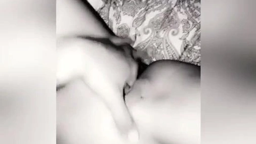 Evelina Hansson Masturbates