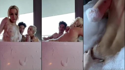 Tana Mongeau Alasti kylpyammeessa seksikkään ystävän kanssa