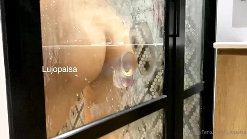 Lujopaisa Fucking a Big Dildo in the shower