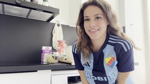 DIF TJEJEN - BAKING A CAKE