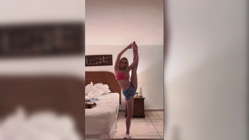 Lil Tay Teasing Hot Body on OF