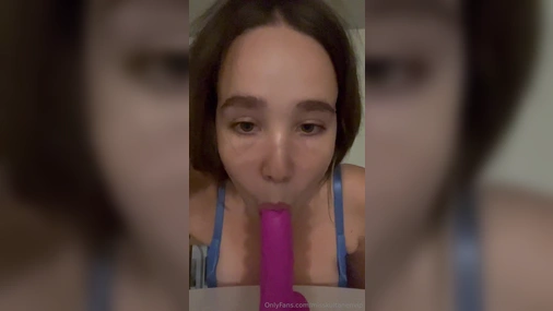 MissKultanen Sucking And Tit Fuck Dildo