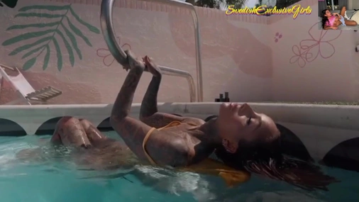 Swedish Tattooed Babe Cleo Kinnaman Naked By The Pool Sexy Striptease