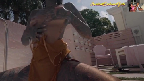 Swedish Tattooed Babe Cleo Kinnaman Naked By The Pool Sexy Striptease