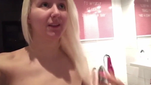 Swedish Dessie Dildo In Shower
