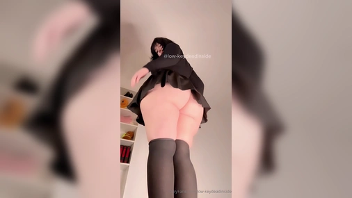 Key Clapping Her Fat Ass