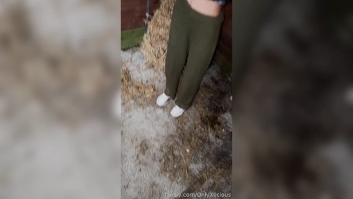 Onlyxlicious - Sneaky Sextape Outdoors