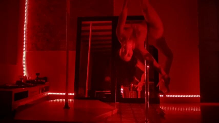 Norwegian Petie Babe MissNinaSparkles Part 4 Poledance Stripping Liveshow