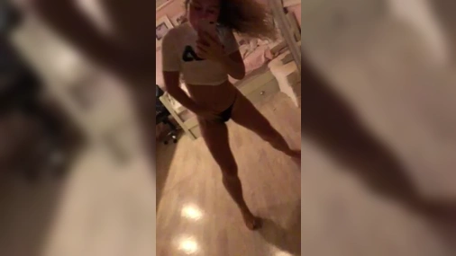 Lialarsson striptease