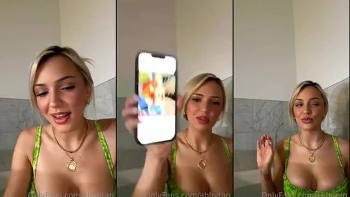 Abby Rao – Nackt-Livestream in der Badewanne