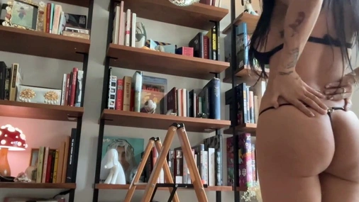 Mia Khalifa - Try On Haul Livestream
