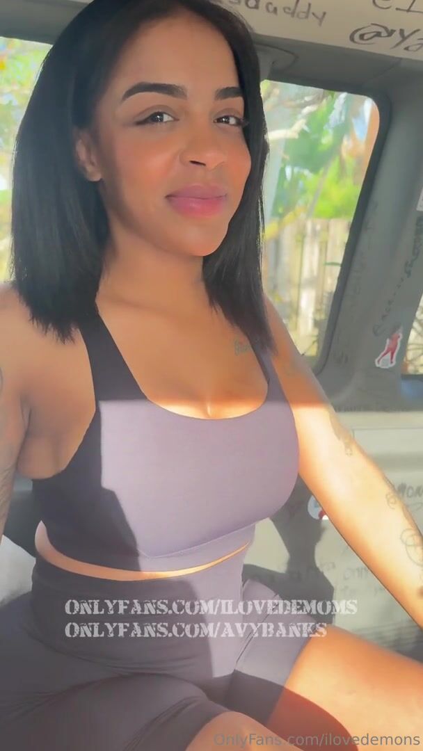 Avy Banks - Picks Up And Fucks Stranger on Fan Bus