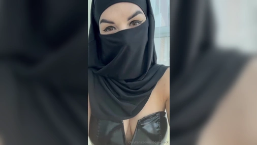 Gala Black - Arabic Hijab Babe Masturbates Pussy in Close Up View