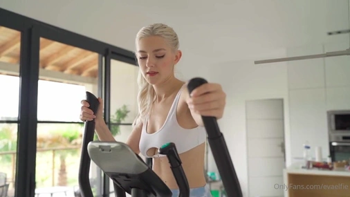 Eva Elfie - Workout Sextape