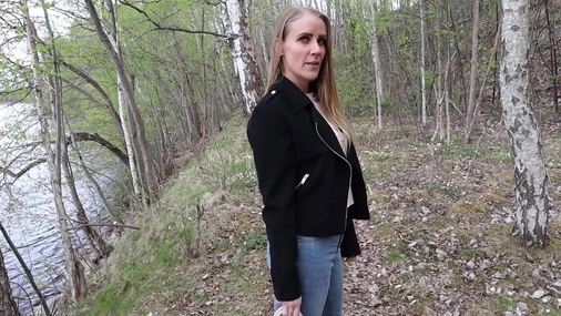 Swedish girl pickup, suger og knuller i skogen