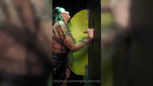 Autumn Reese Gloryhole Blowjob
