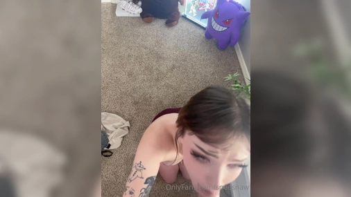 Sneesnaw Blowjob POV