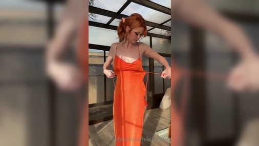 Elly Clutch Filming Herself Switching Clothes