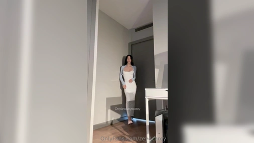 Zeydcarey Masturbates In High Heels With Dildo